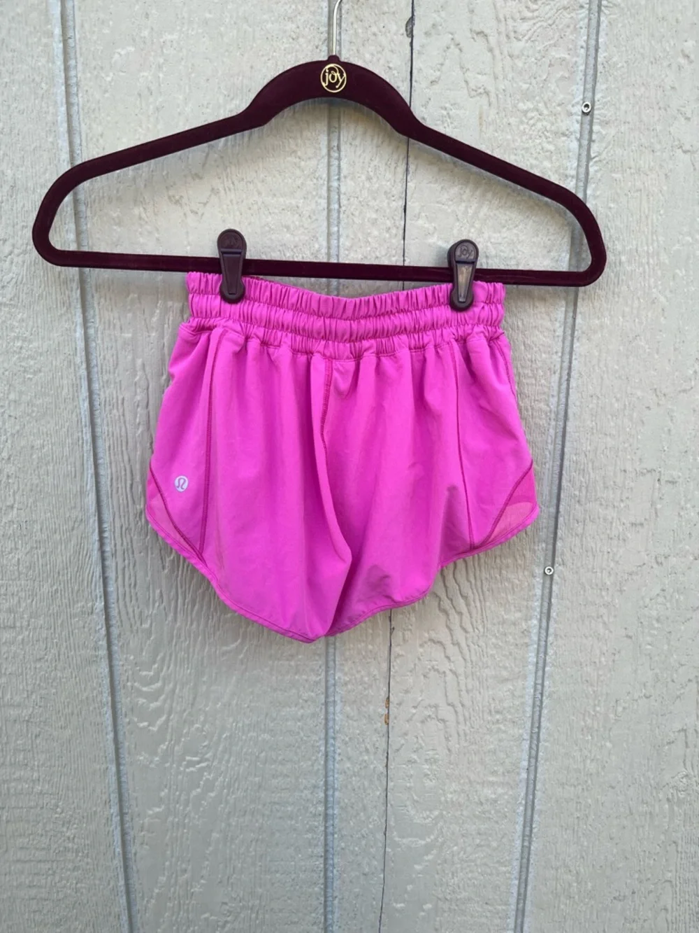Lululemon Hotty Hot Low Rise Lined Shorts 2.5